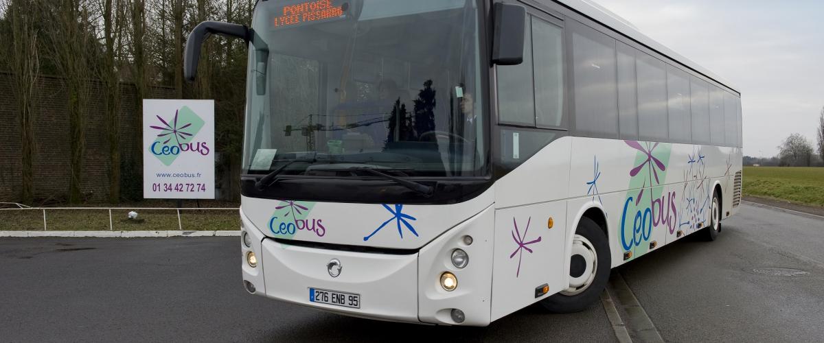 Val d&#039;Oise France bus mobility