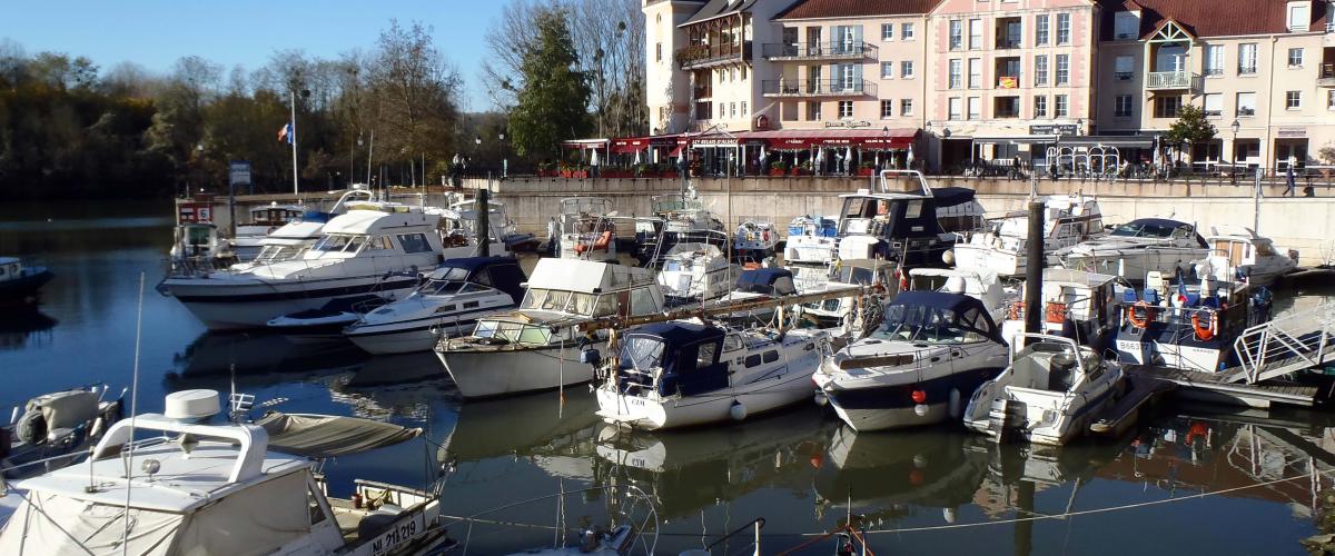 Val d&#039;Oise France bus mobility